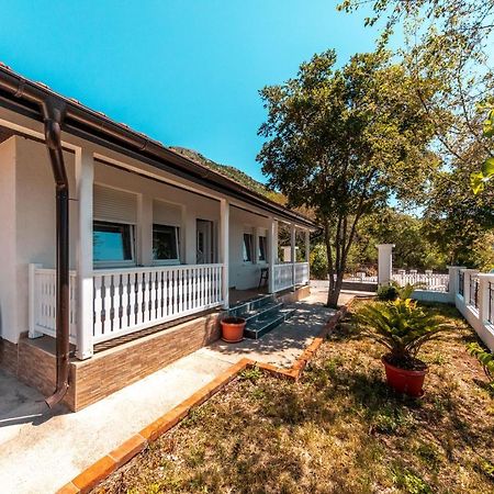 Holiday Home Marija Будва Екстер'єр фото